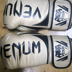 베넘 12oz 골드 글러브 이미지