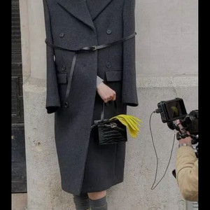 렉토 지베르니 코트 이미지