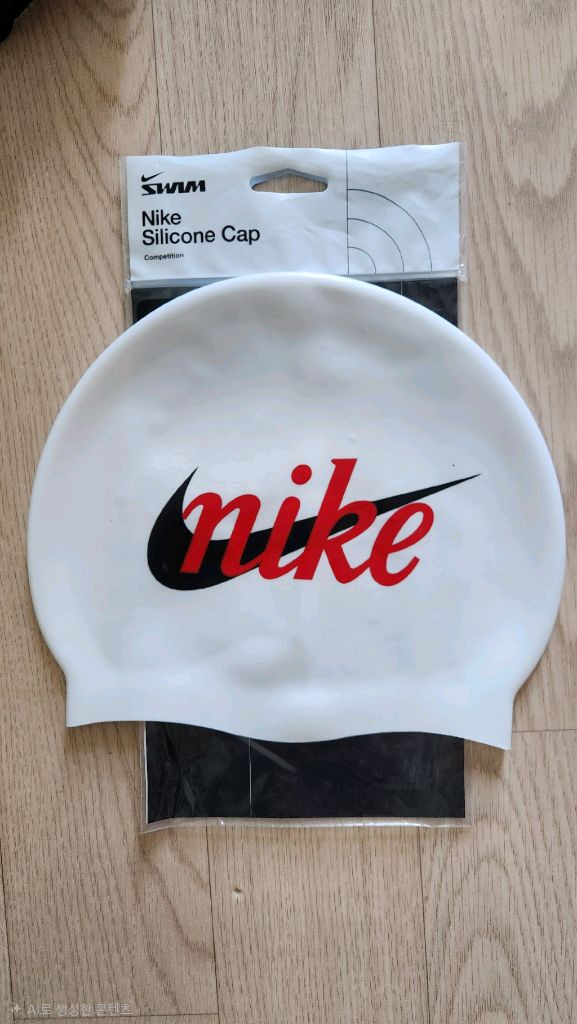 나이키 시그니처 스우시 실리콘 유니버시티레드 + 나이키 시티 서울 실리콘캡 이미지