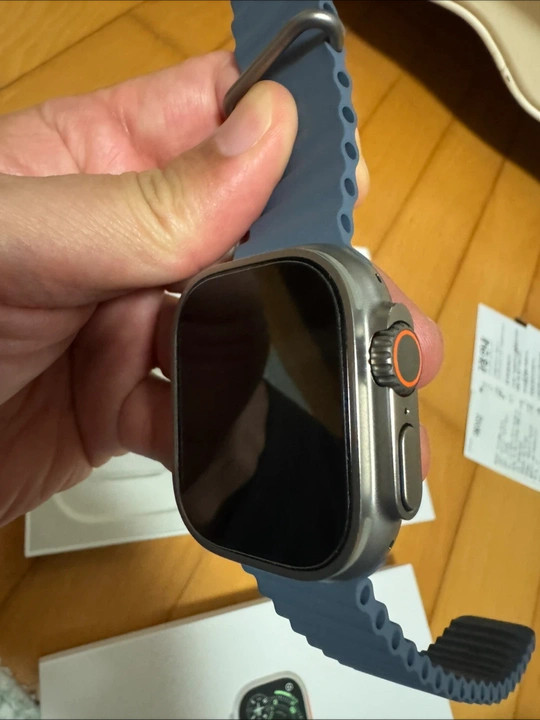 애플워치 울트라 3 내추럴 티타늄 이미지