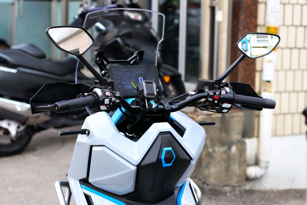 존테스368g 2026년식 5566km 신차급 오토바이 판매합니다 이미지