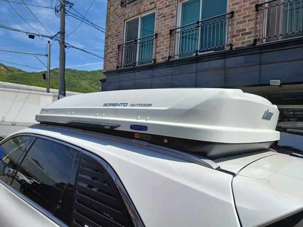 올뉴쏘렌토 코토일체형루프박스 화이트 변색 장착65만원 이미지