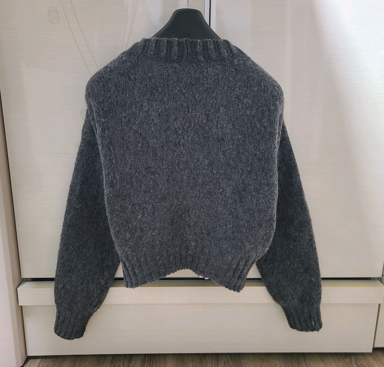 (마지막 가격)프라다 크롭 가디건 울가디건자켓명품의류패딩맨투맨구찌루이비통디올셀린느에르메스로로피아나버버리 이미지