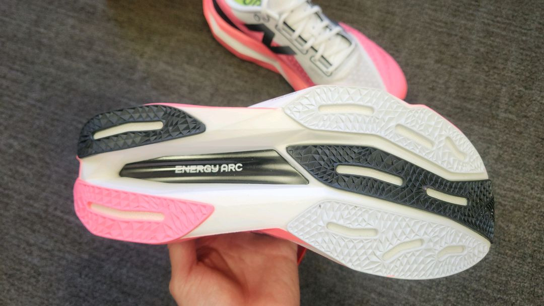 뉴발란스 퓨어셀 sc 엘리트 v4 265 D 공홈제품 이미지