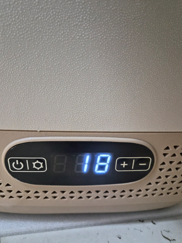 Movyxor 자동차 냉장고 12리터 수직 냉동고 냉장고 이중 목적 이미지