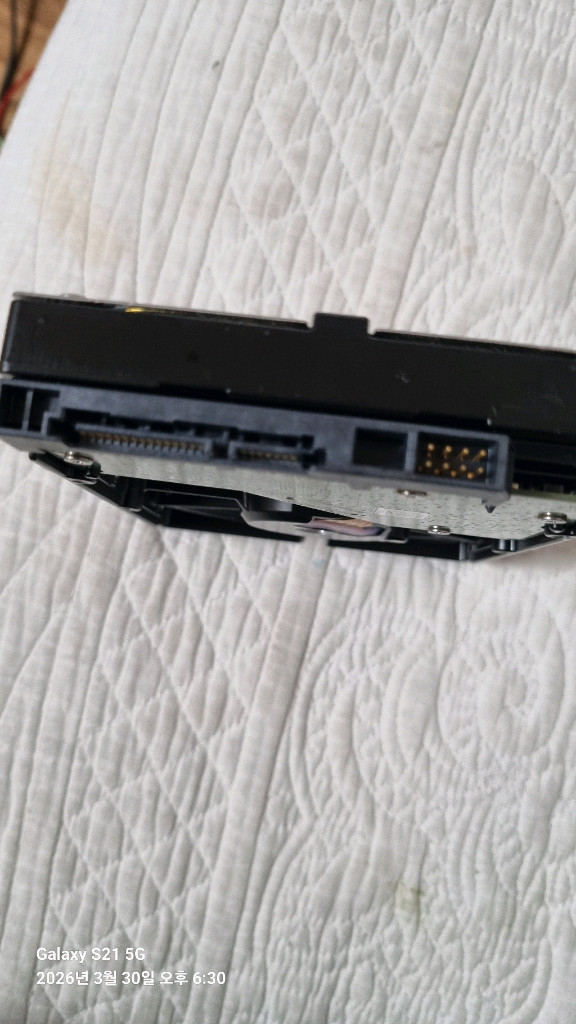 1TB SATA 하드디스크 이미지