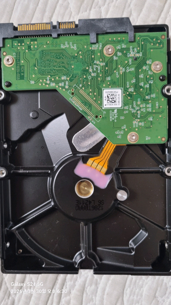 1TB SATA 하드디스크 이미지