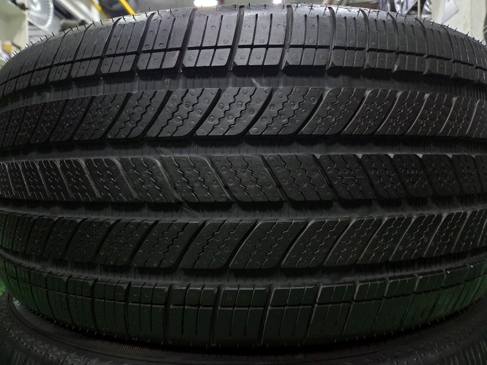 255 35 21 브리지스톤 중고 타이어 신품급 두개 이미지