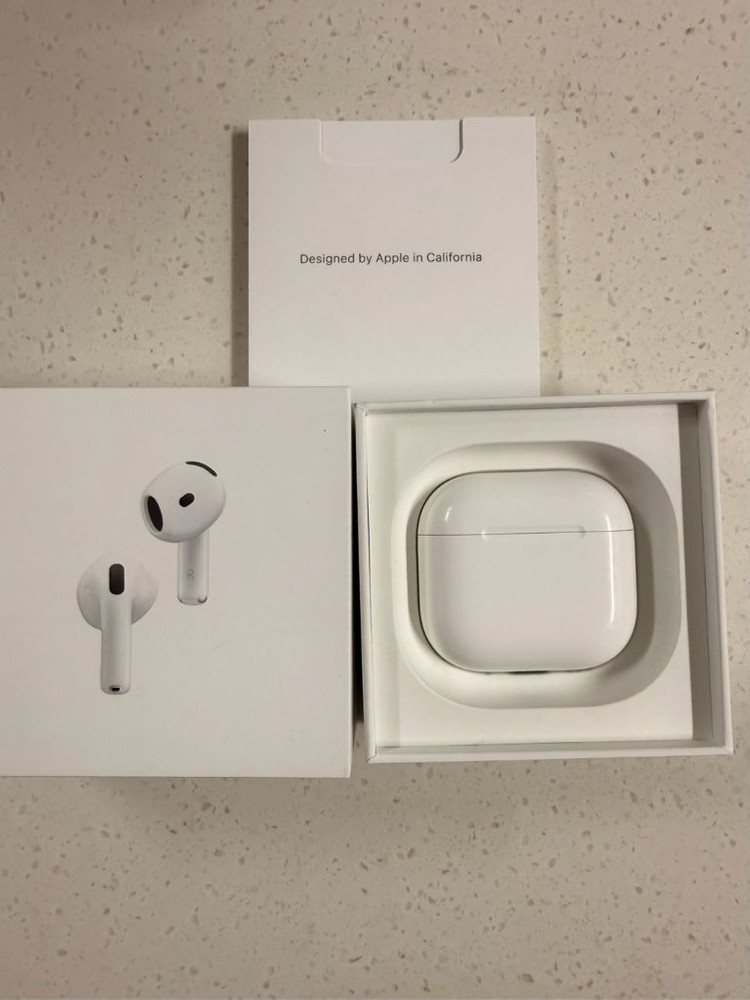 에어팟4 노캔O 본체 풀박스 이미지