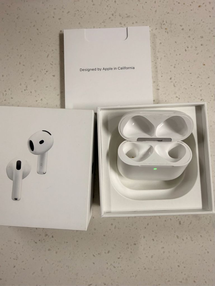 에어팟4 노캔O 본체 풀박스 이미지