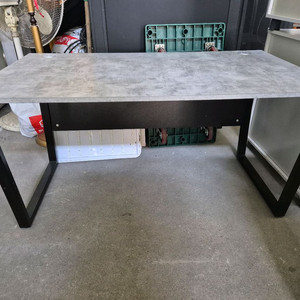 140 x 80cm 대형 철제 책상 이미지