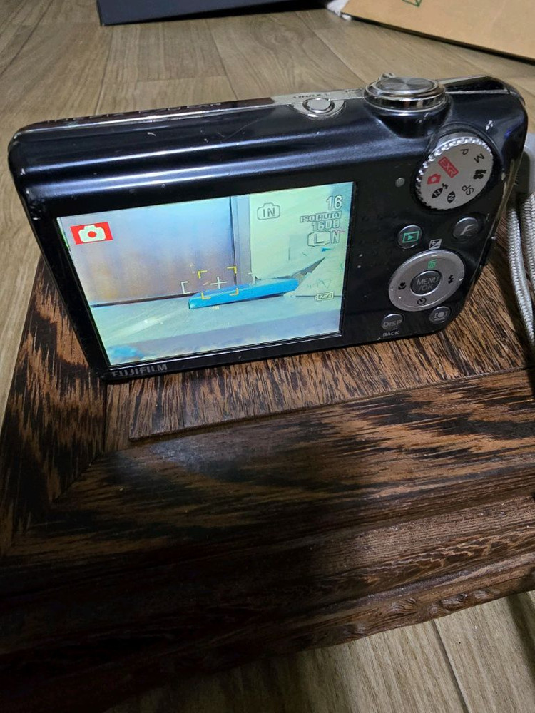부품용 후지필름 F70EXR 디카 이미지