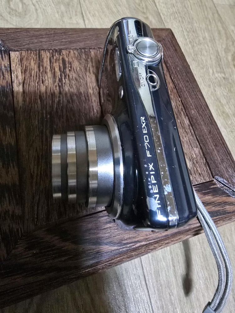 부품용 후지필름 F70EXR 디카 이미지