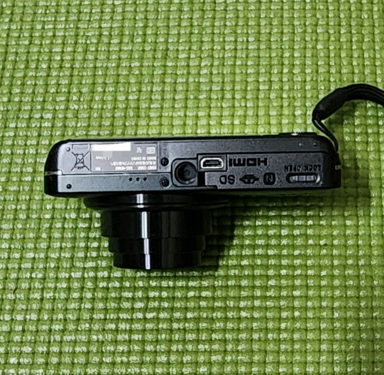 소니 사이버샷 DSC-WX60 디지털 카메라 팝니다. 이미지