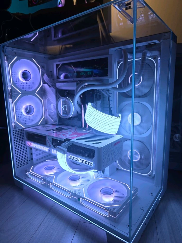 라이젠7 9800X3D RTX5080 화이트Pc 팝니다 이미지