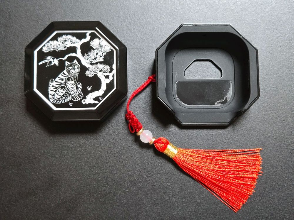 갤럭시 버즈4/버즈4프로 자개 호랑이 케이스 팝니다. 이미지