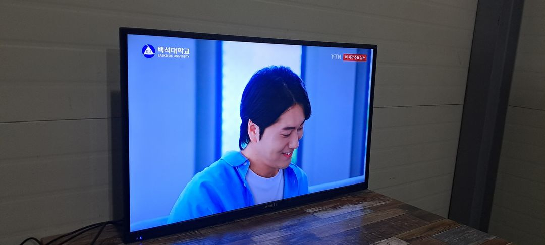 4168 와이드뷰 43인치 벽걸이 UHD TV(블랙) 이미지