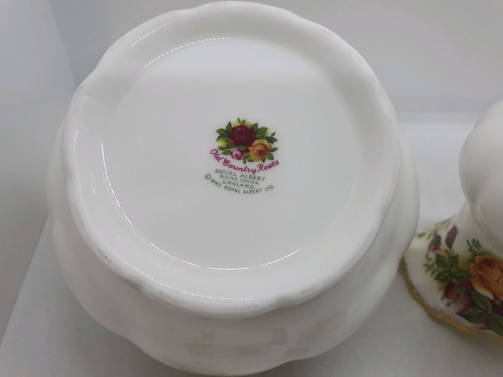 영국 로얄알버트 황실장미 투핸들슈가볼.크리머 개당값 이미지