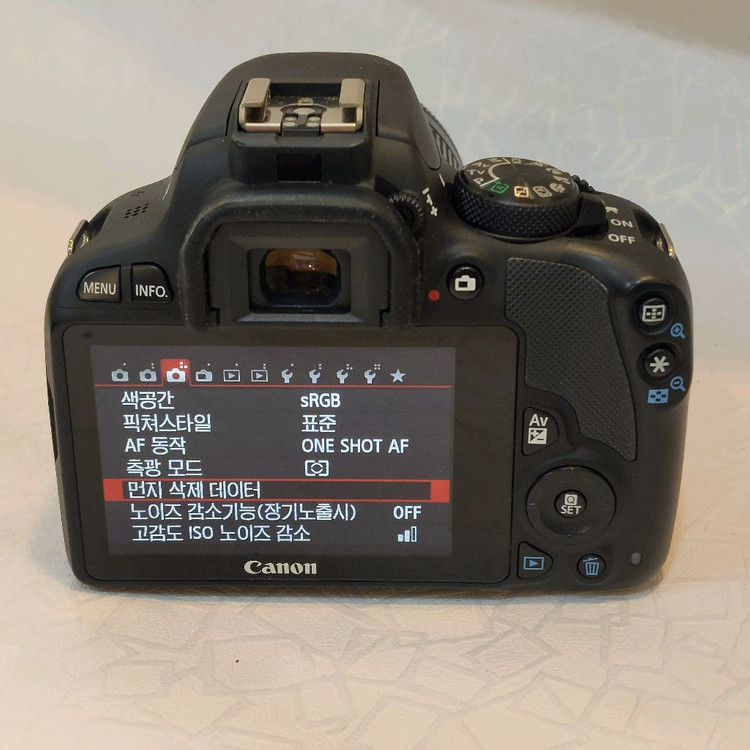 캐논정품 EOS 100D 18-55mm 컷수 4743컷 이미지