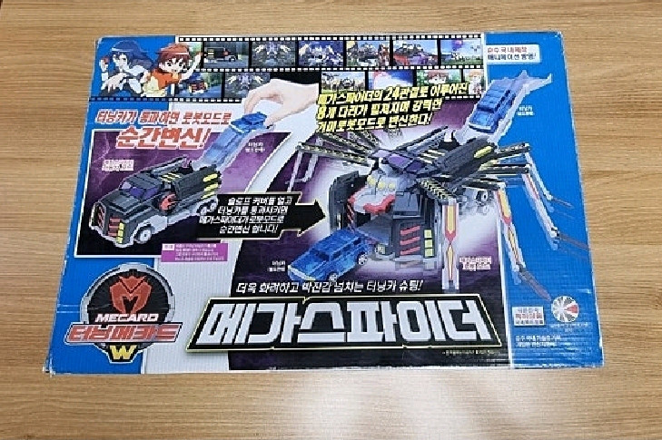 터닝메카드 메가스파이더 사진촬영차 박스만 개봉해본 새제품 입니다 이미지