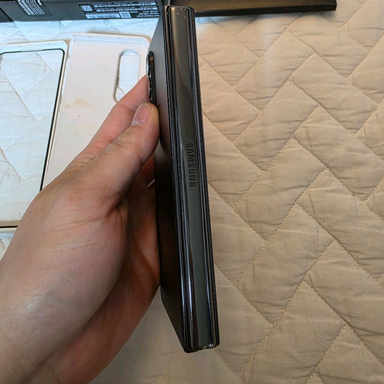 삼성 갤럭시 Z폴드4 256Gb , 케이스, 필름, 박스 이미지