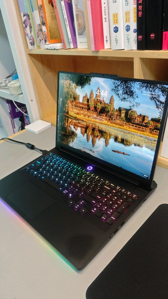 레노버 리전 프로 7 게이밍 노트북 RTX 5080 이미지