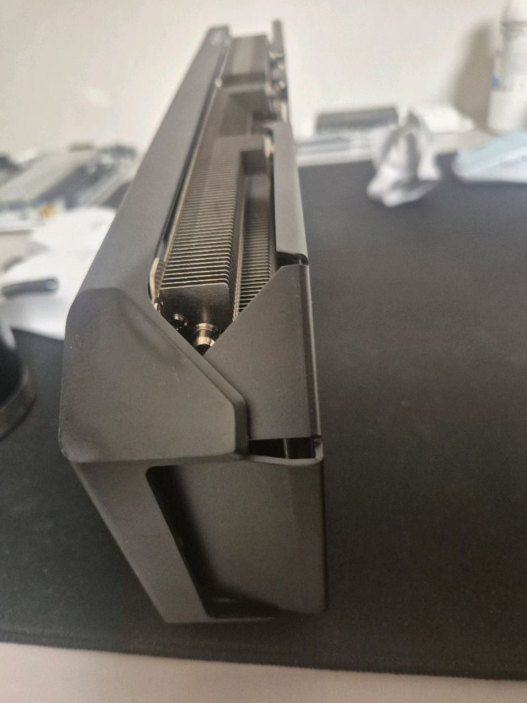 9070xt 파워컬러 헬하운드 이미지