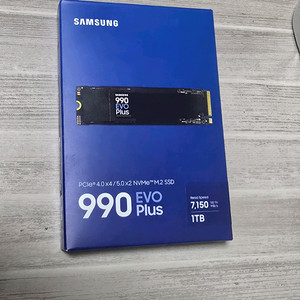 M.2 NVMe SSD 1TB 미개봉 이미지