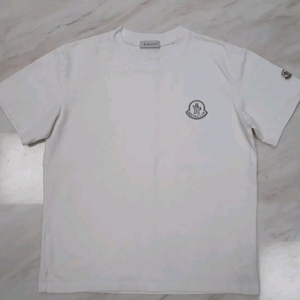 [정품 새상품급] 몽클레어 남성 여성공용 반팔 티셔츠 L 사이즈 이미지