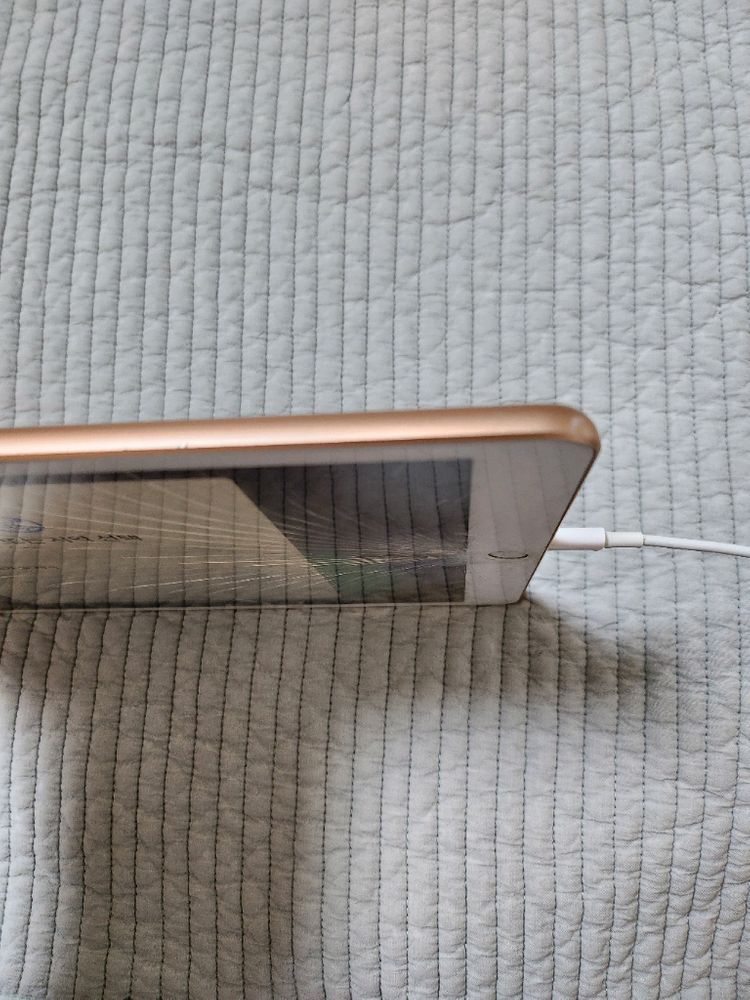 아이패드 7세대 액정파손(터치o) 로즈골드 32G 이미지