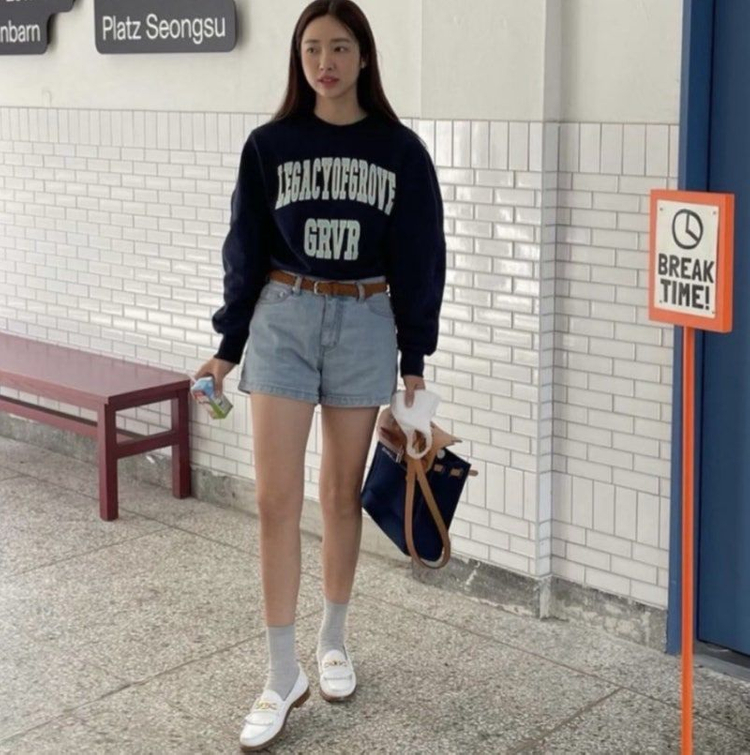 에르메스 에르백 31 네이비 베이지 은장 신품급 차정원 이미지