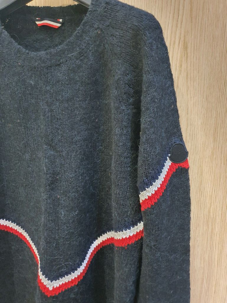 몽클레어 남성 니트 새상품급 판매합니다! 이미지