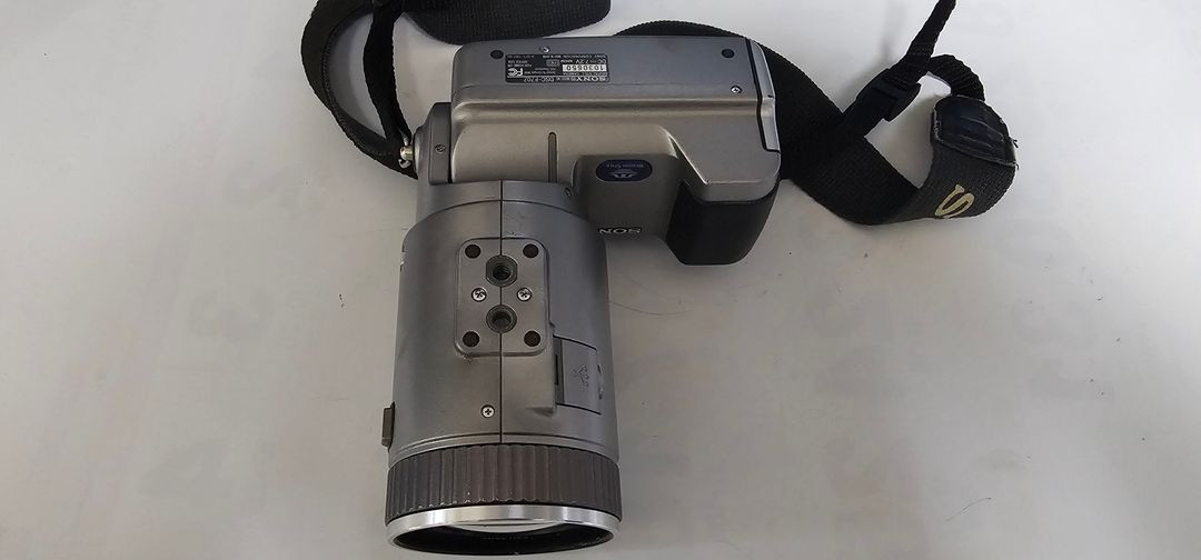 SONY DSC-707 디지털카메라 작동품 이미지