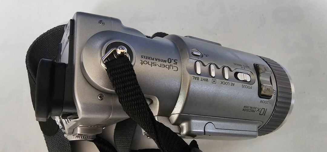 SONY DSC-707 디지털카메라 작동품 이미지