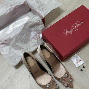 로저비비에 플라워 스트라스 핑크 37웨딩슈즈 / 실착 1회 / 컨디션 S급 / 풀구성 이미지