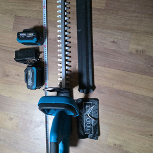 헤지트리머 ( 잔듸나조경나무 정리하는 정전도구) 이미지