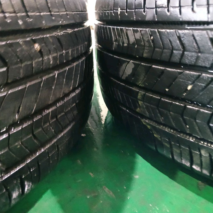 마르셀로 17인치 중고 휠 215 55 17타이어 세팅 제품 판매합니다 이미지