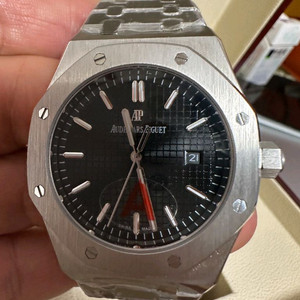 로얄오크 오토매틱 시계 이미지