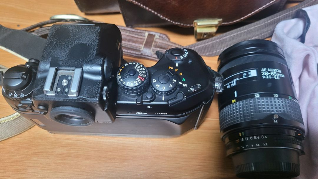 니콘 F4 필름카메라 세트 이미지