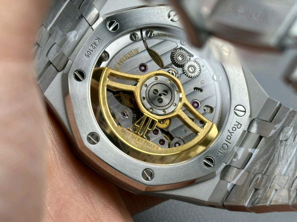 로얄오크 오토매틱 시계 이미지