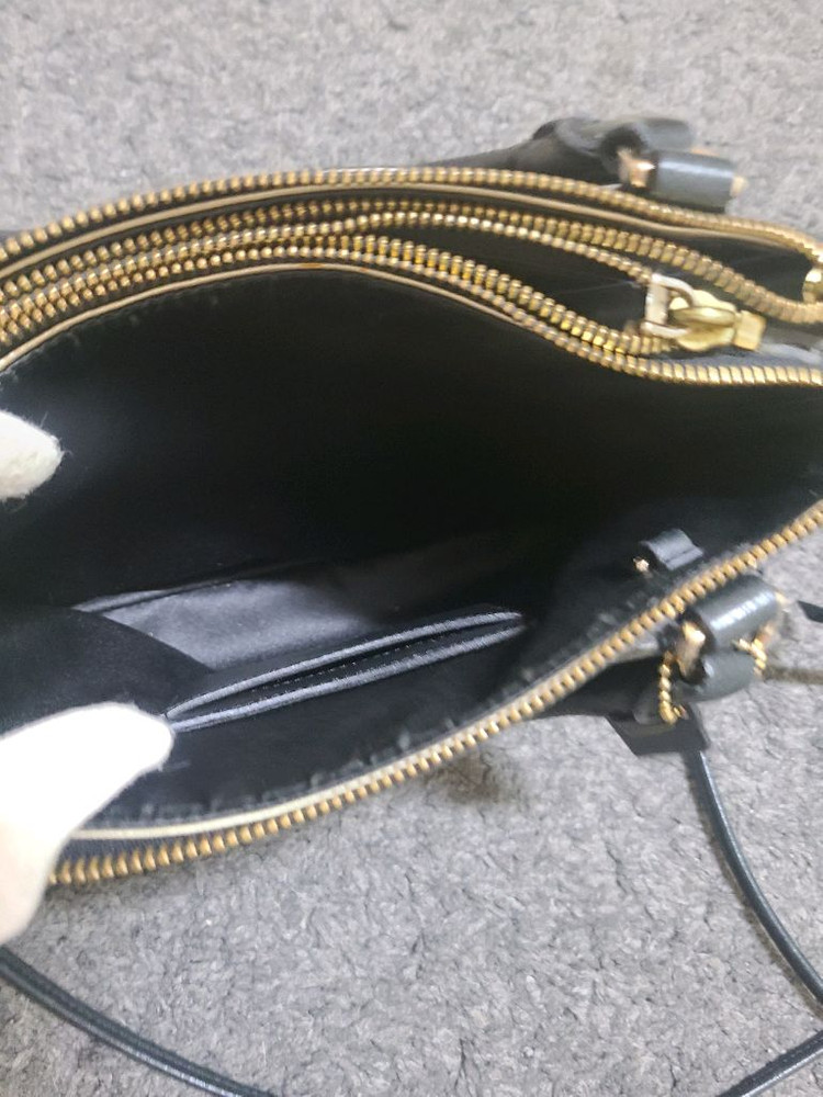 코치 토트백 숄더백 크로스백 핸드백 가방 이미지