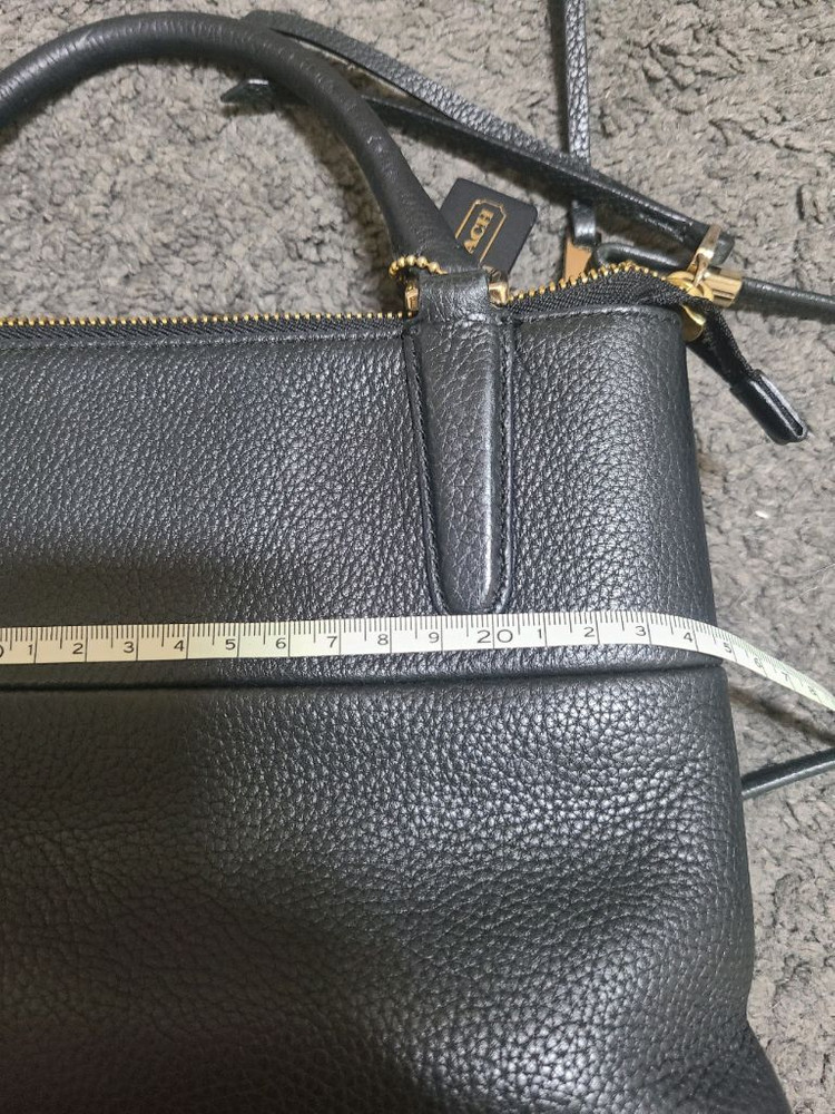 코치 토트백 숄더백 크로스백 핸드백 가방 이미지