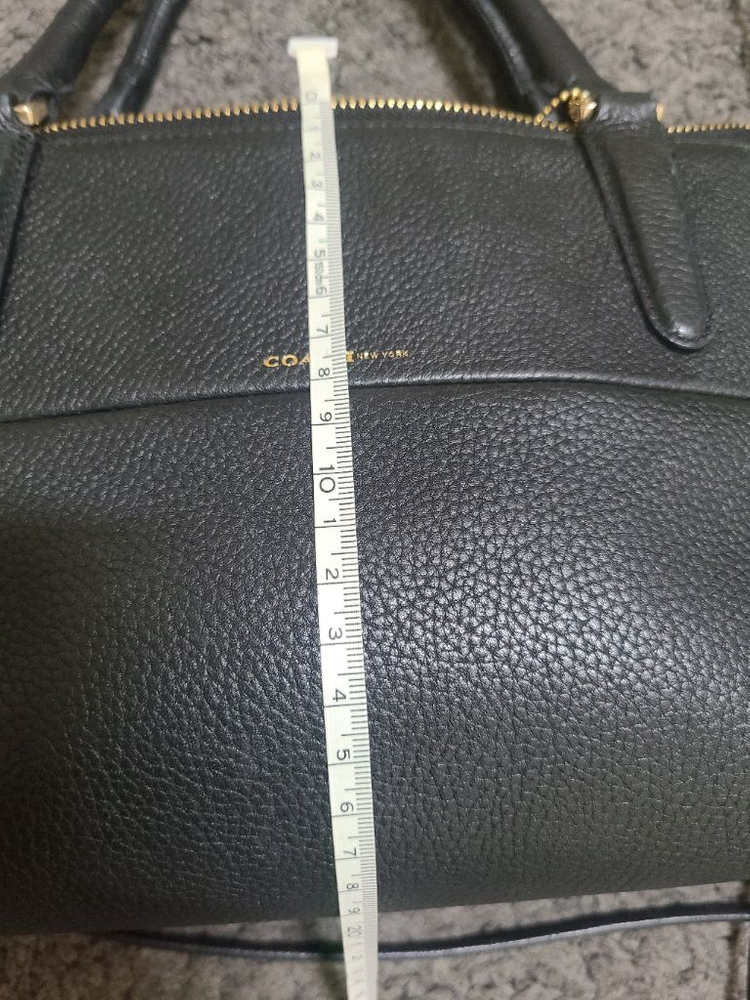 코치 토트백 숄더백 크로스백 핸드백 가방 이미지
