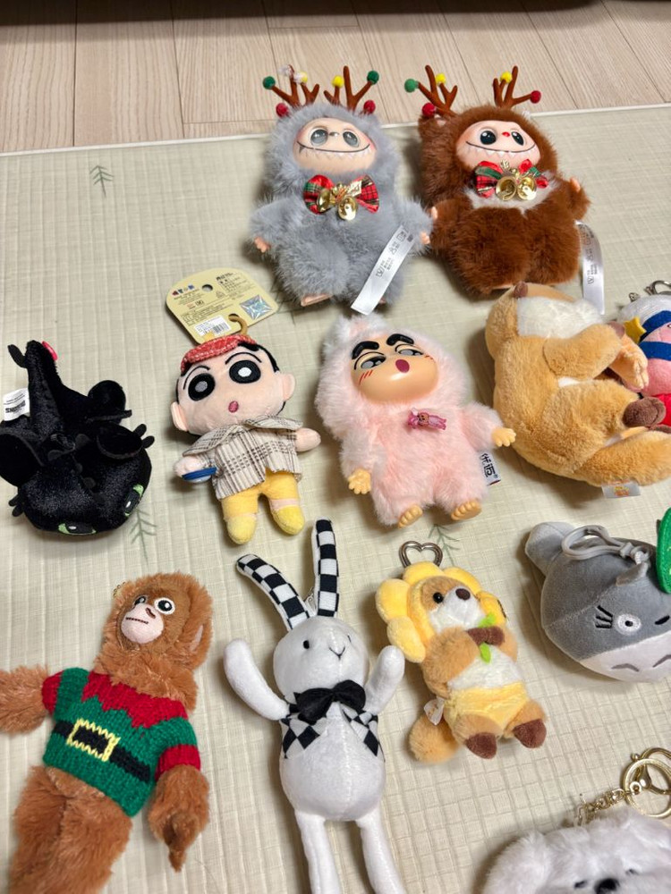 인형뽑기 키링 인형 라부부 짱구 투슬리스 커비 랏코상 수달 키티 토끼 크라잉베이비 벨리곰 오랑우탄 짱부부 이미지