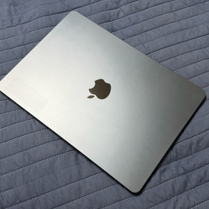 애플 맥북에어 m2 13인치 이미지