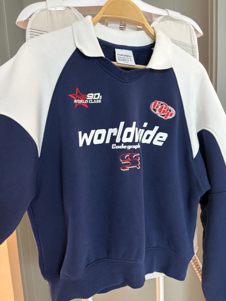 코드 그라피 맨투맨 이미지