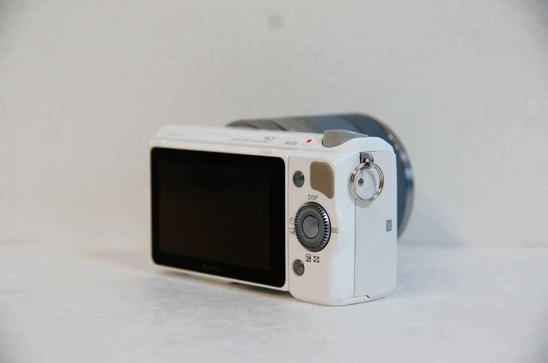 [소니] NEX-5T 화이트 미러리스카메라팝니다.(94컷) 이미지