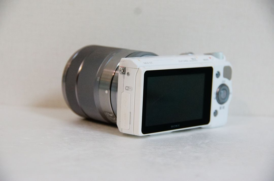 [소니] NEX-5T 화이트 미러리스카메라팝니다.(94컷) 이미지