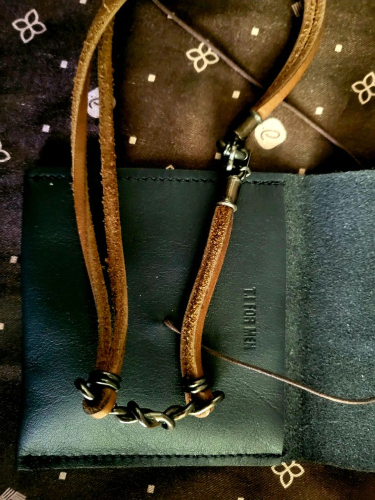 [미사용 새상품] 티아이포맨- 양가죽 팔찌 이미지