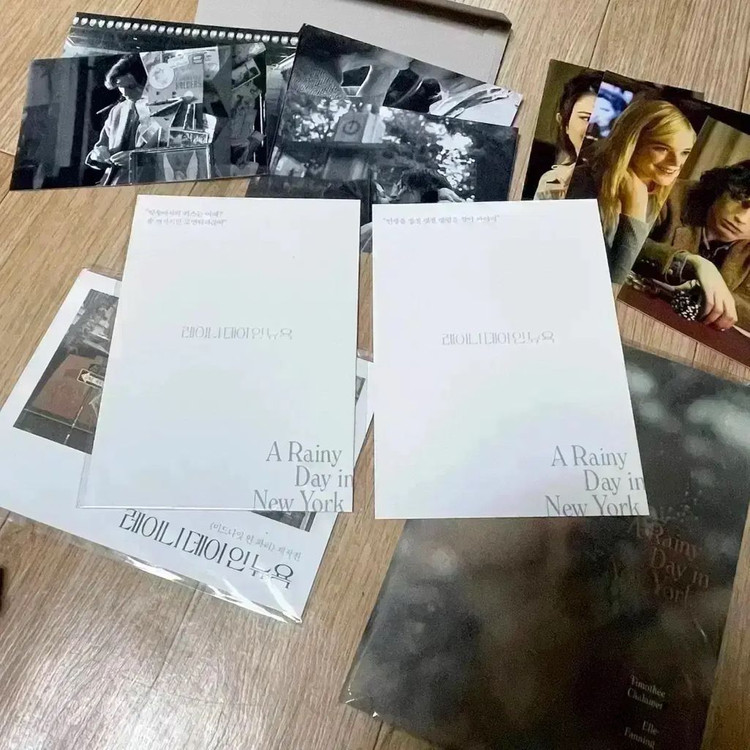 레이니데이 인 뉴욕 개츠비 포스터 포토북 뱃지 티모시샬라메 영화 굿즈 이미지